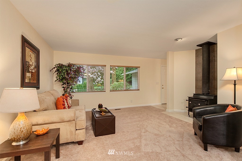 19133 2nd Avenue Southeast Bothell, WA 98012 - Photo 3 of 13 Gallery Image 3