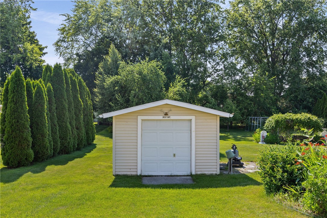 750 Close Circle Webster, NY 14580 - Photo 48 of 50