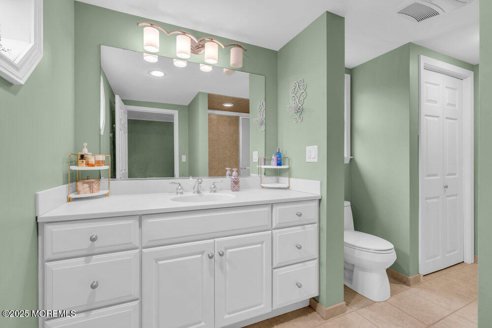 863 Holmdel Road Holmdel, NJ 07733 - Photo 31 of 39 17b