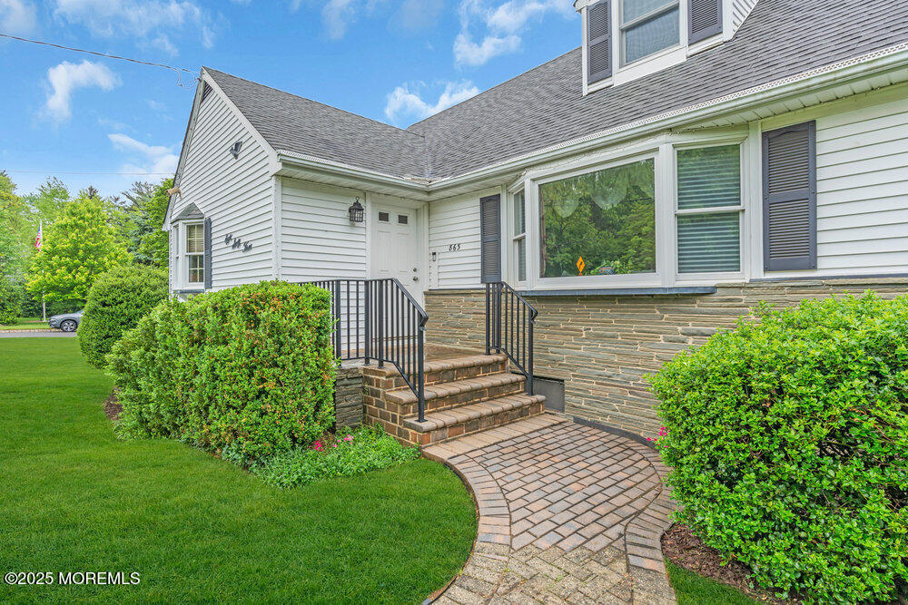 863 Holmdel Road Holmdel, NJ 07733 - Photo 8 of 39 8h