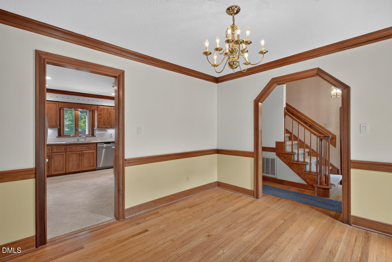 6125 Iris Drive Raleigh, NC 27612 - Photo 6 of 50 07