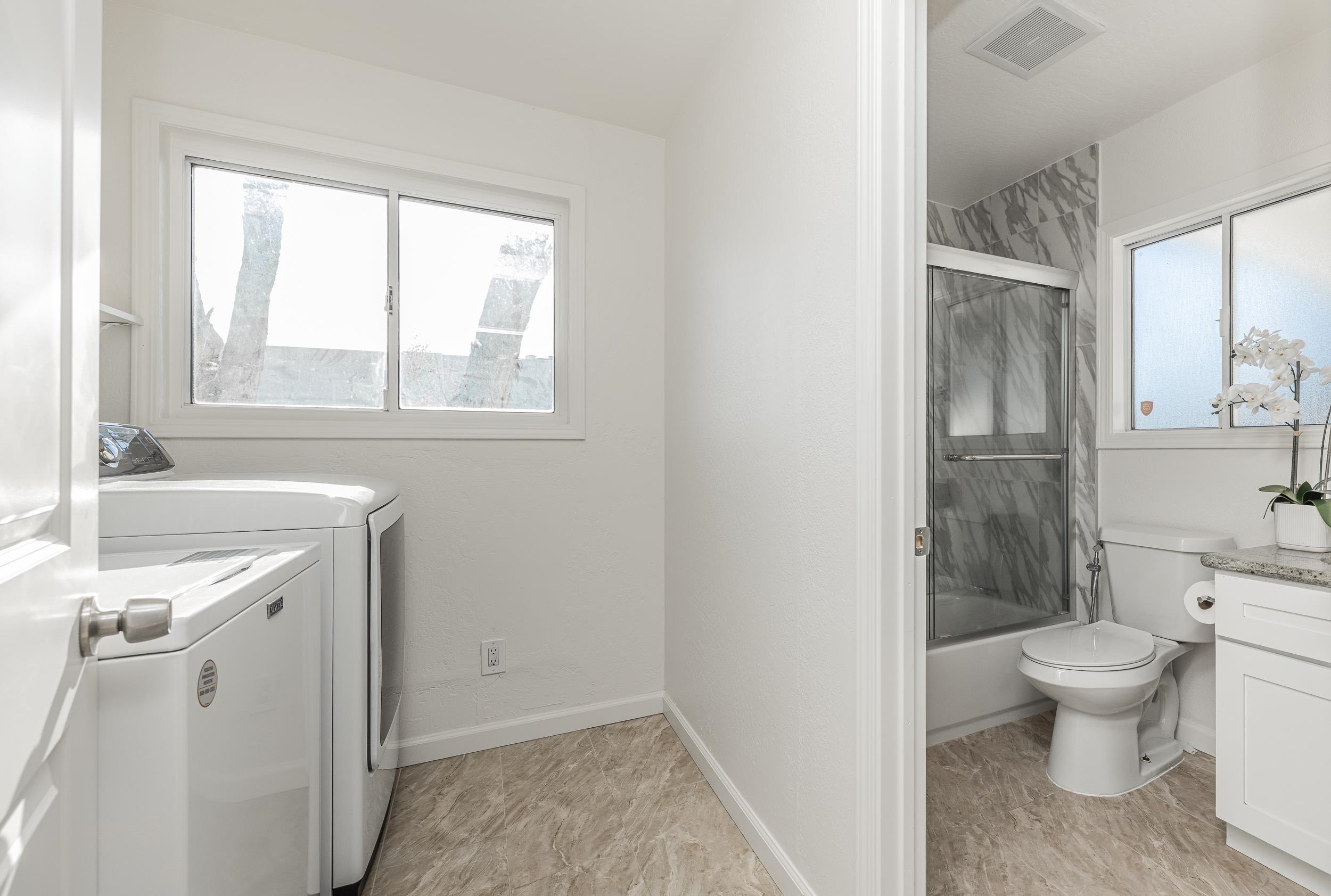 1900 Chestnut Street Santa Clara, CA 95054 - Photo 14 of 39 a bathroom with a sink toilet and shower
