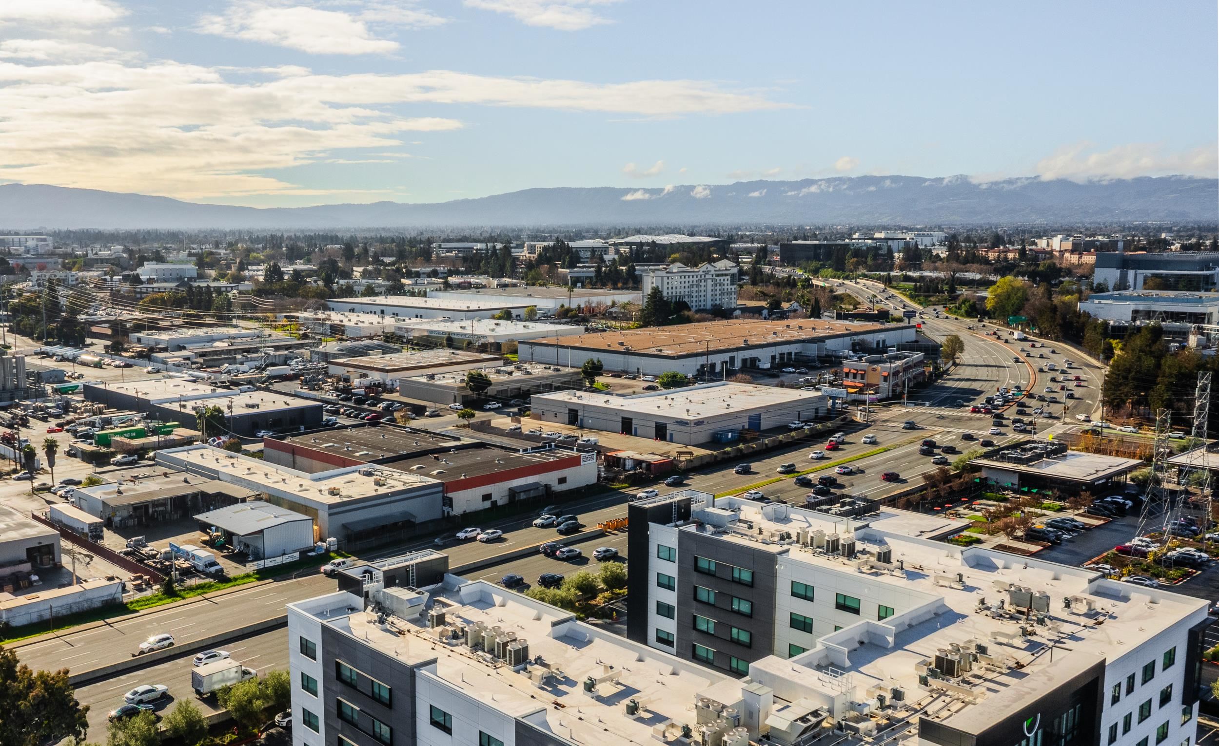 1900 Chestnut Street Santa Clara, CA 95054 - Photo 36 of 39 an aerial view of a city