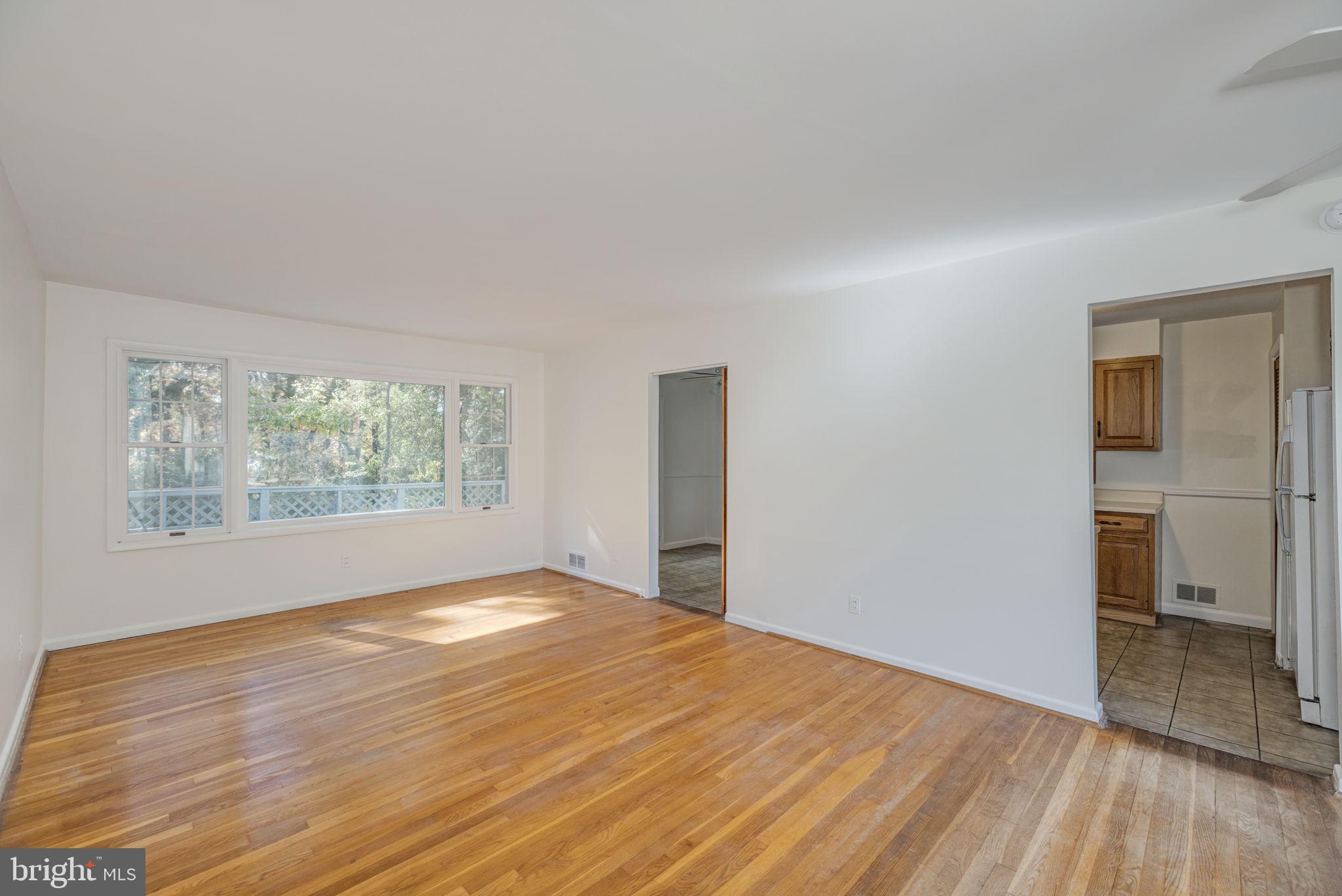 6809 Jerome Street Springfield, VA 22150 - Photo 4 of 48 Gallery Image 4
