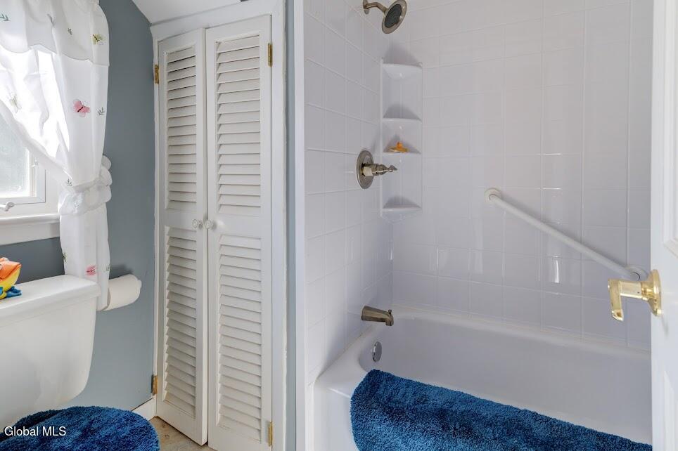 244 Howell Street Schenectady, NY 12303 - Photo 26 of 42 upstaris bath