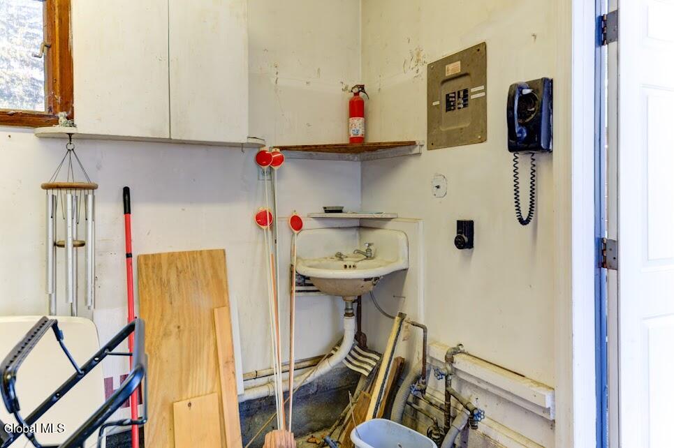 244 Howell Street Schenectady, NY 12303 - Photo 41 of 42 sink