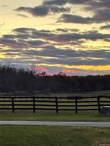 $450,000 | 40 Bates Lane, Wallkill, NY 12589