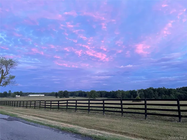 $450,000 | 40 Bates Lane, Wallkill, NY 12589