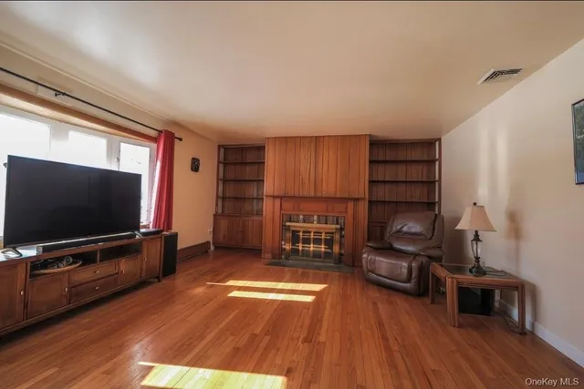 $450,000 | 40 Bates Lane, Wallkill, NY 12589