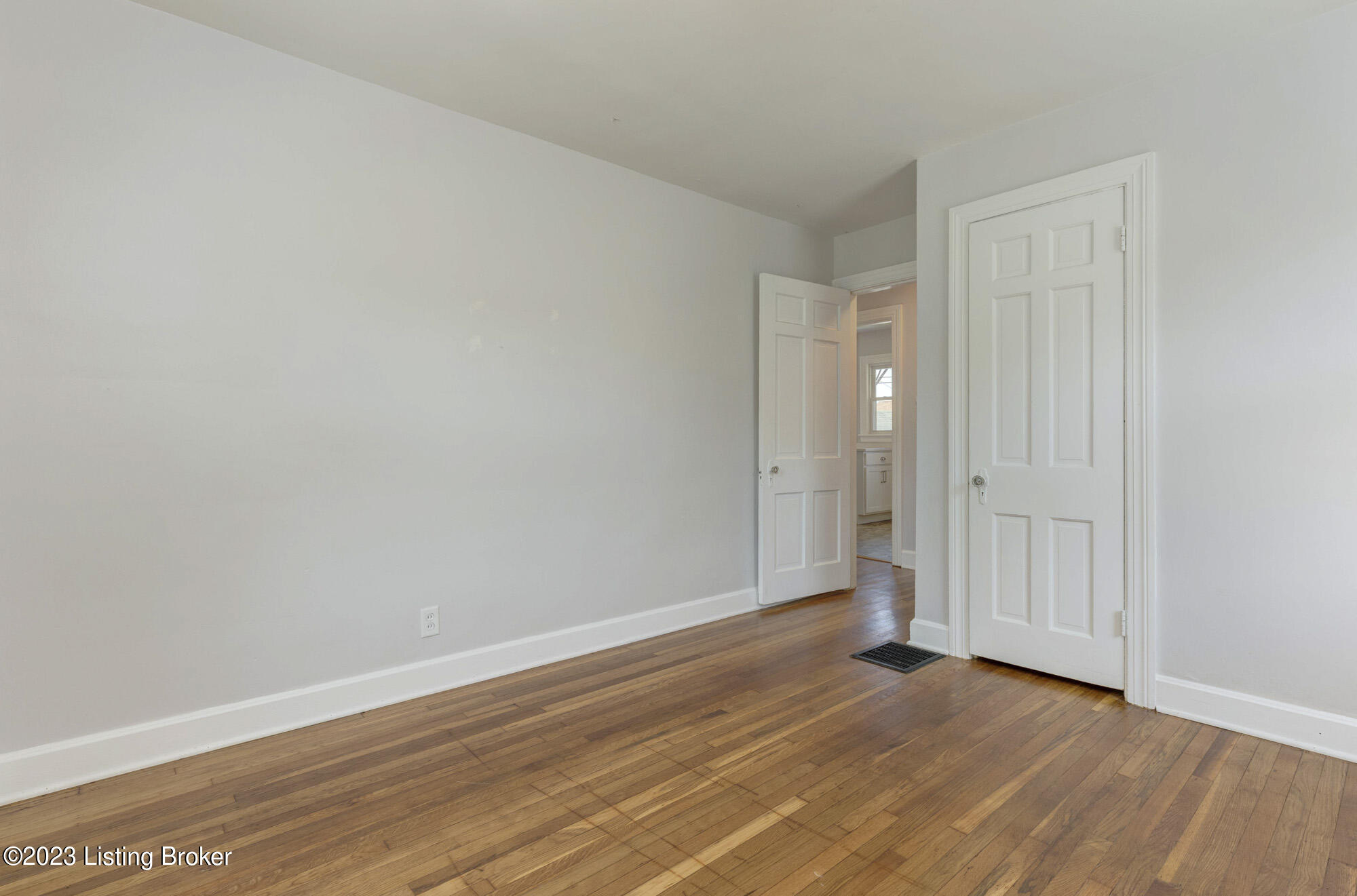 3111 Bobolink Road Louisville, KY 40213 - Photo 20 of 48 Bedroom 2