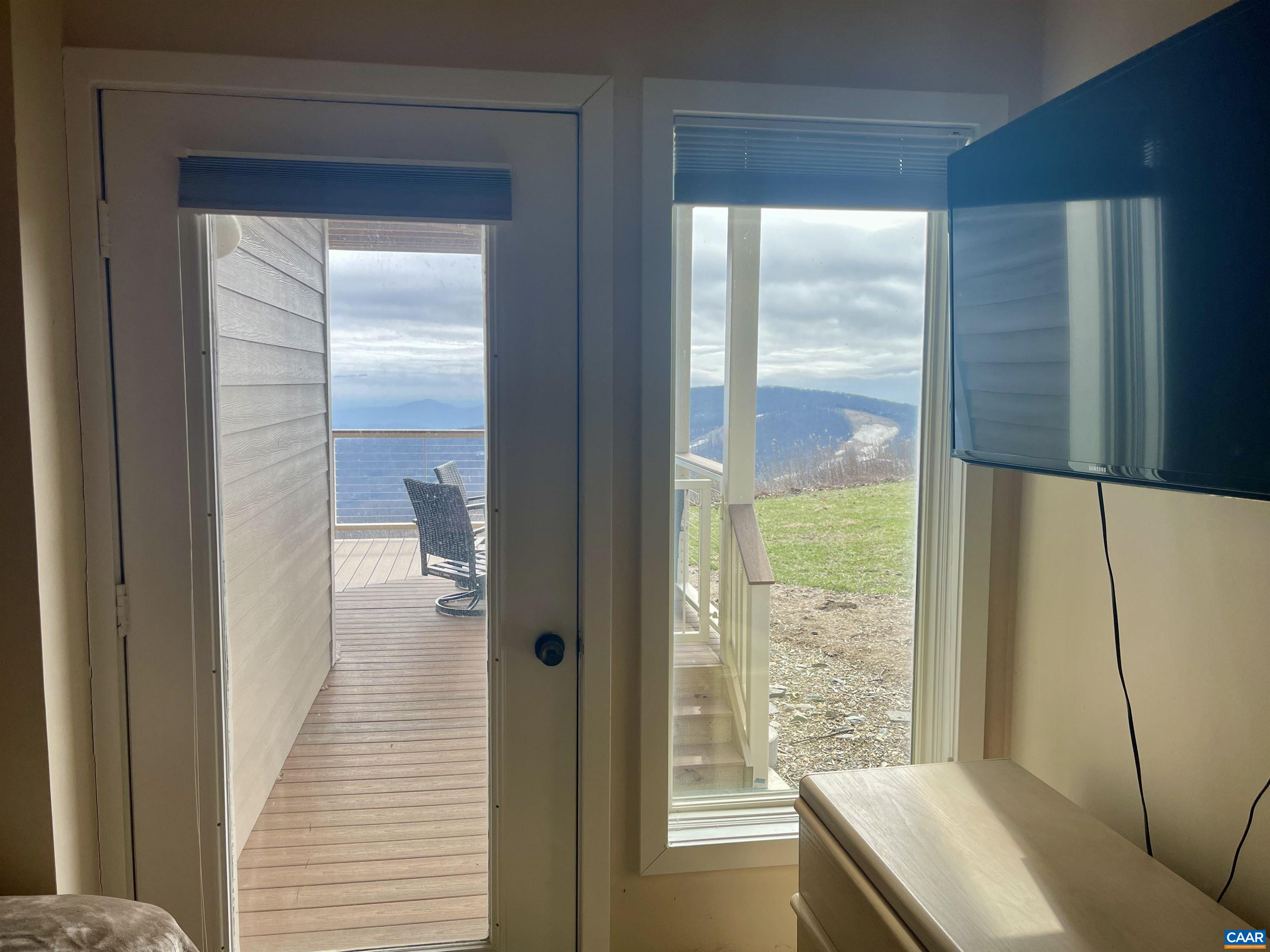 1613 Overlook Condos Roseland, VA 22967 - Photo 21 of 35 a view of a room with a large window