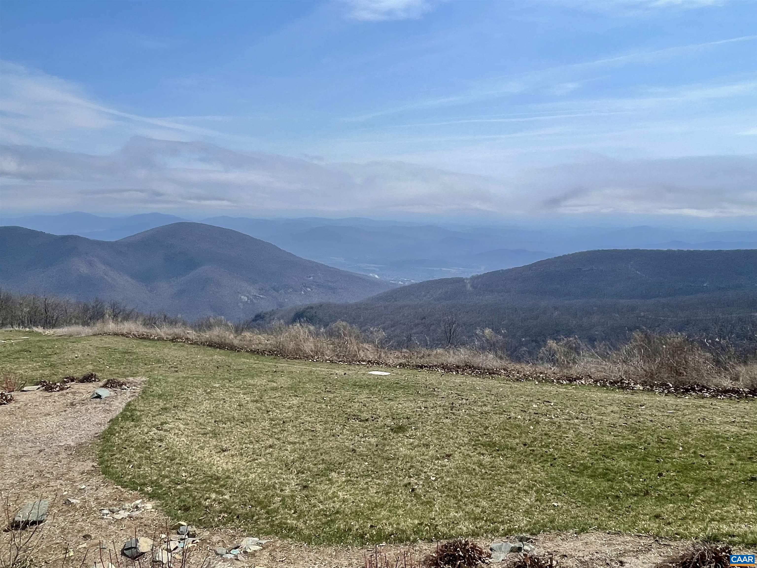 1613 Overlook Condos Roseland, VA 22967 - Photo 35 of 35 a view of an outdoor space and mountain view