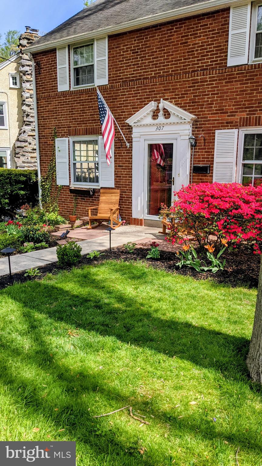 307 Valley Road Havertown, PA 19083 - Photo 3 of 52