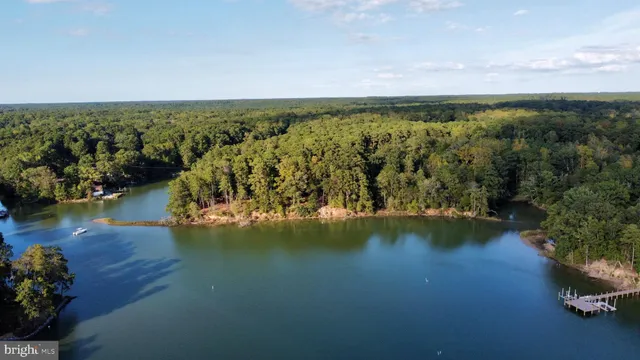 $850,000 | 27-56a Peake Road, Weems, VA 22576