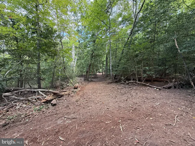 $850,000 | 27-56a Peake Road, Weems, VA 22576