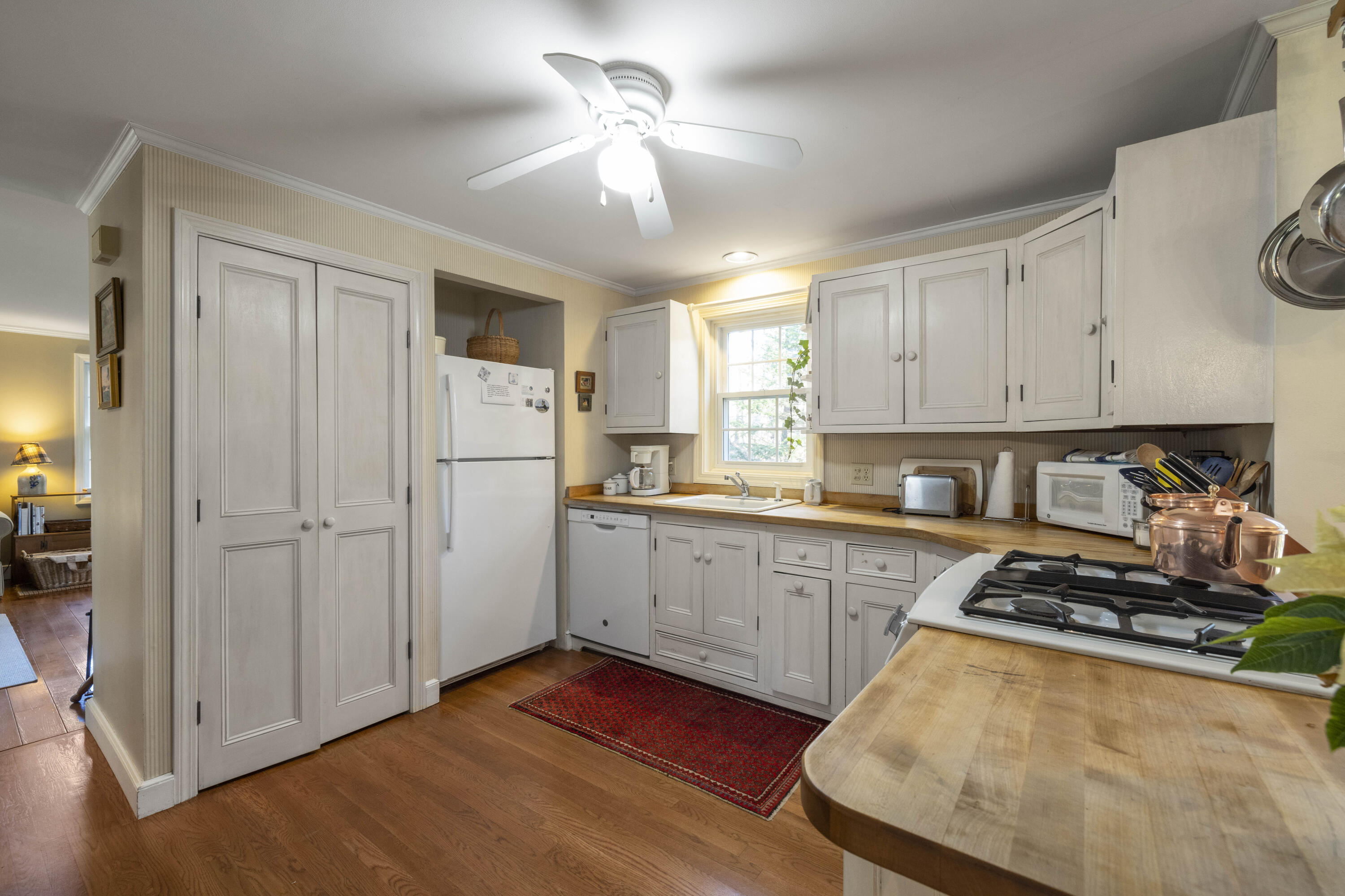 3 Christopher Road Kennebunk, ME 04043 - Photo 4 of 30 3G0A3158