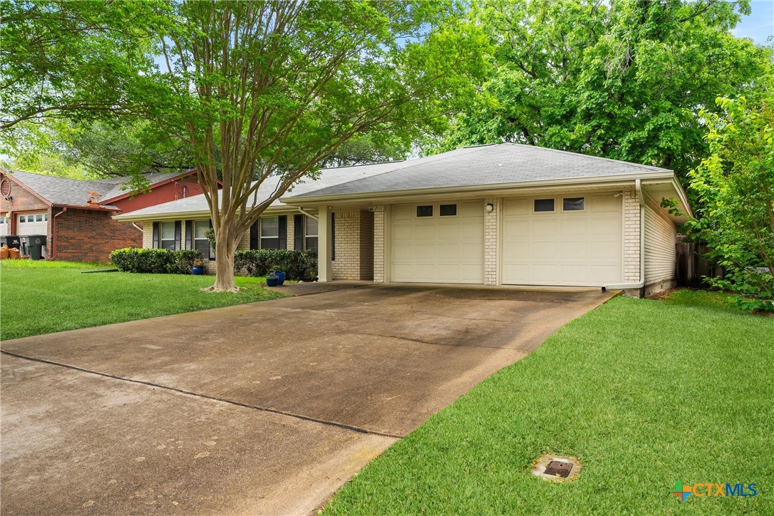 2111 Madden Road Temple, TX 76502 - Photo 2 of 29