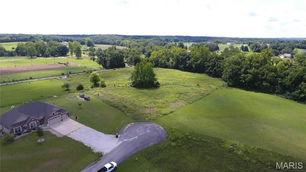 $37,900 | 26 Gallant Fox Drive, Troy, MO 63379