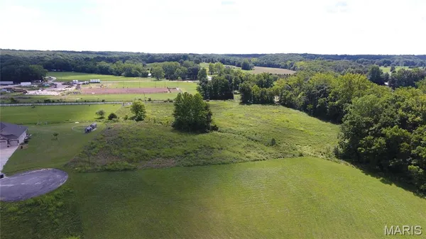 $37,900 | 26 Gallant Fox Drive, Troy, MO 63379