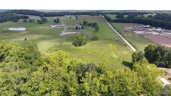 $37,900 | 26 Gallant Fox Drive, Troy, MO 63379