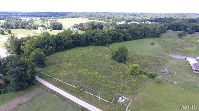 $39,900 | 26 Gallant Fox Drive, Troy, MO 63379