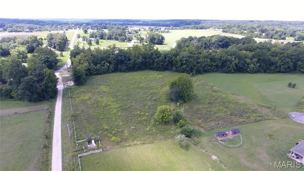 $37,900 | 26 Gallant Fox Drive, Troy, MO 63379