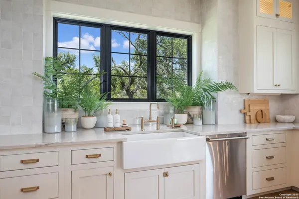 $5,000 | 324 Ridge Point, Spring Branch, TX 78070