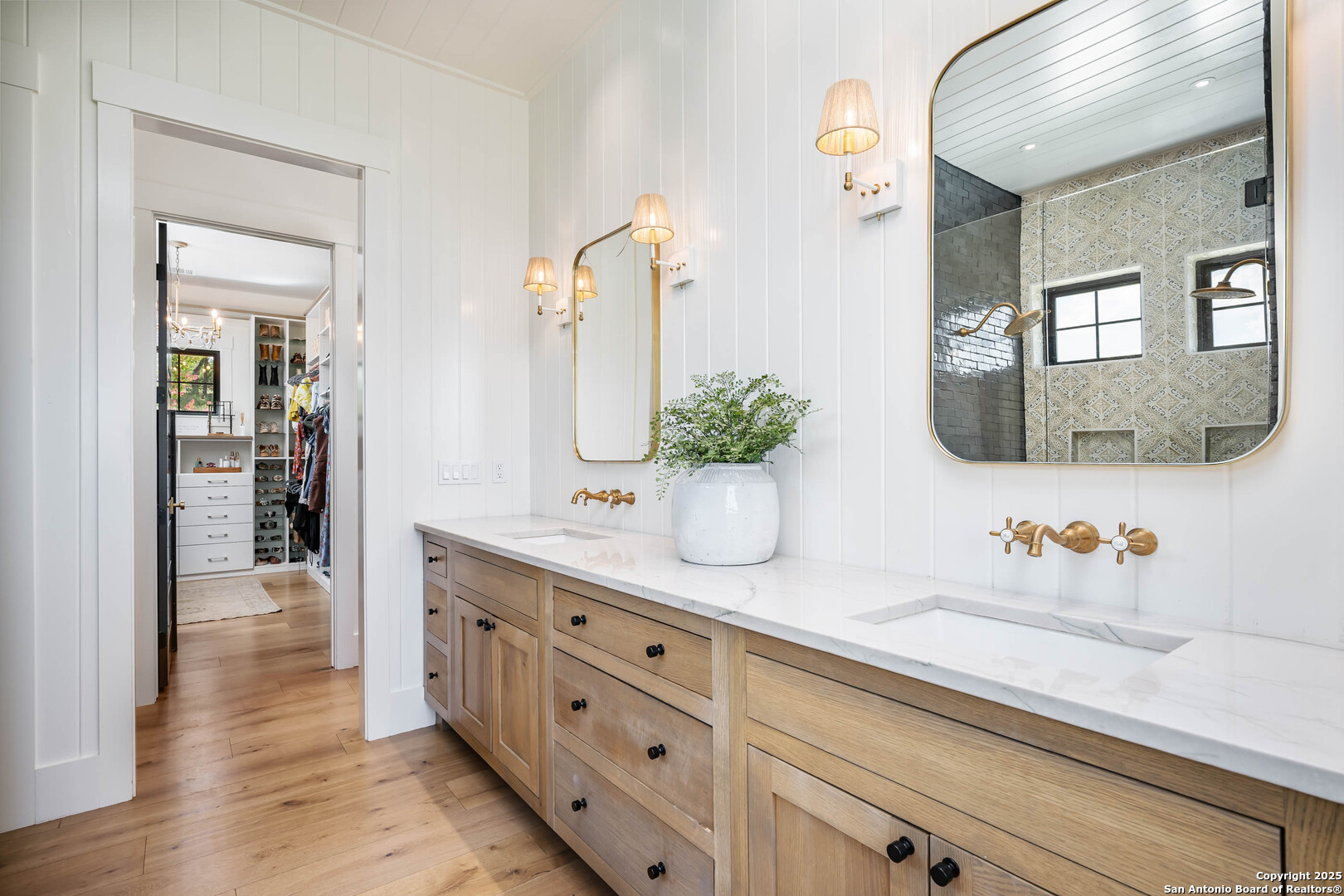324 Ridge Point Spring Branch, TX 78070 - Photo 37 of 50 a bathroom with sink and mirror