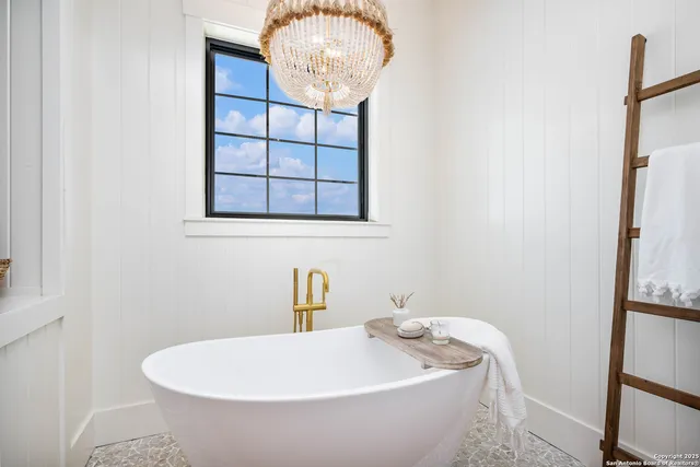 $5,000 | 324 Ridge Point, Spring Branch, TX 78070