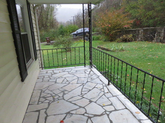 210 Government Plant Road Saltville, VA 24370 - Photo 15 of 19 government p porch