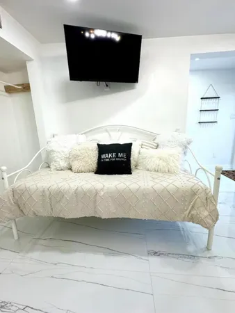 $4,000 | 1433 Northeast 53rd Court, Pompano Beach, FL 33064