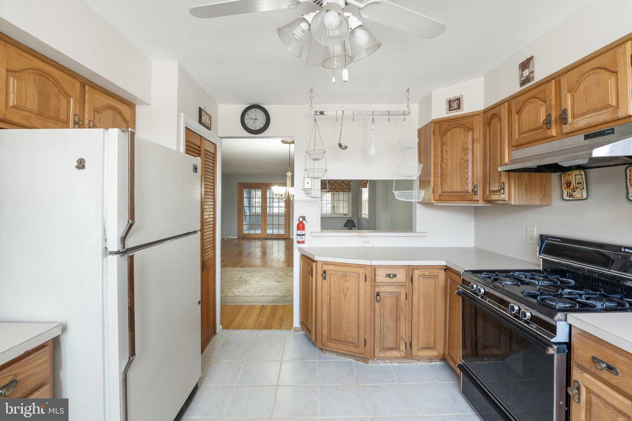 4137 Fairdale Road Philadelphia, PA 19154 - Photo 10 of 29 Gallery Image 10