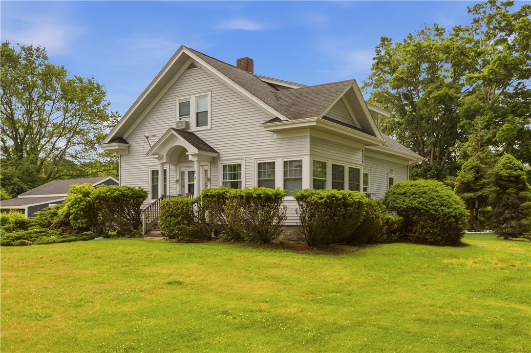 21 E Road Tiverton, RI 02878 - Photo 1 of 39