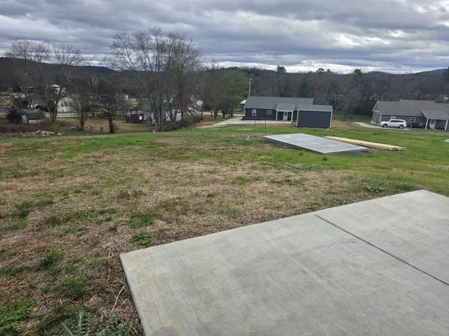 $2,100 | 102 Alice Preston Loop, Gordonsville, TN 38563