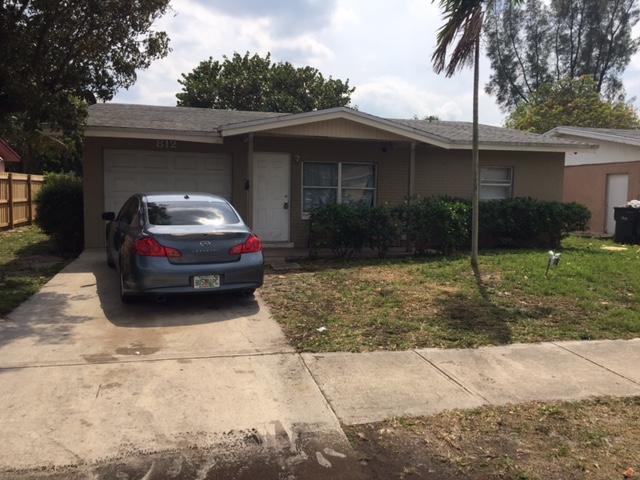 812 Southwest 3rd Court Delray Beach, FL 33444 - Photo 2 of 17 812 SW 3rd Ct #21