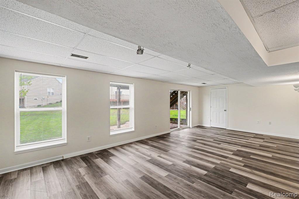 10068 Scenic Ridge Boulevard Holly, MI 48442 - Photo 20 of 28