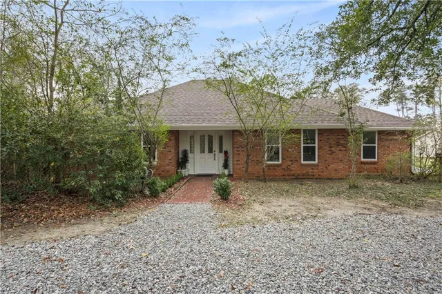 $395,000 | 20200 Narrow Road, Covington, LA 70435