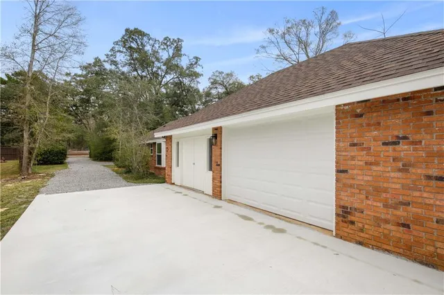 $395,000 | 20200 Narrow Road, Covington, LA 70435