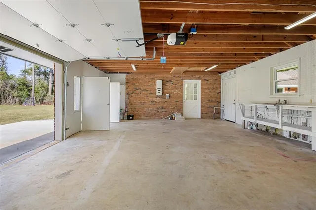 $395,000 | 20200 Narrow Road, Covington, LA 70435