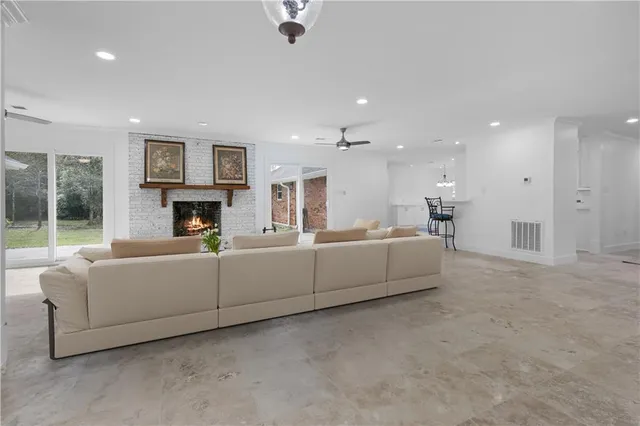 $395,000 | 20200 Narrow Road, Covington, LA 70435