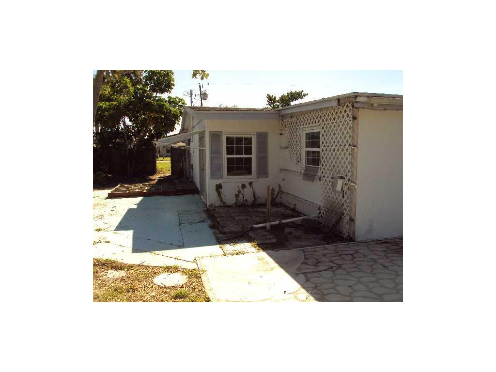 5780 Garretts Road Micco, FL 32976 - Photo 9 of 11 Gallery Image 9