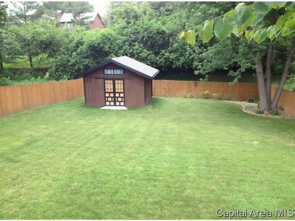 845 North Oxford Road Springfield, IL 62702 - Photo 2 of 24