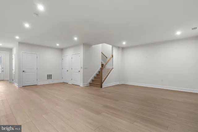 $795,526 | 44510 Lowestoft Square, Ashburn, VA 20147