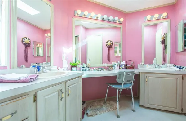 $249,000 | 428 Pelican Drive South, Oldsmar, FL 34677