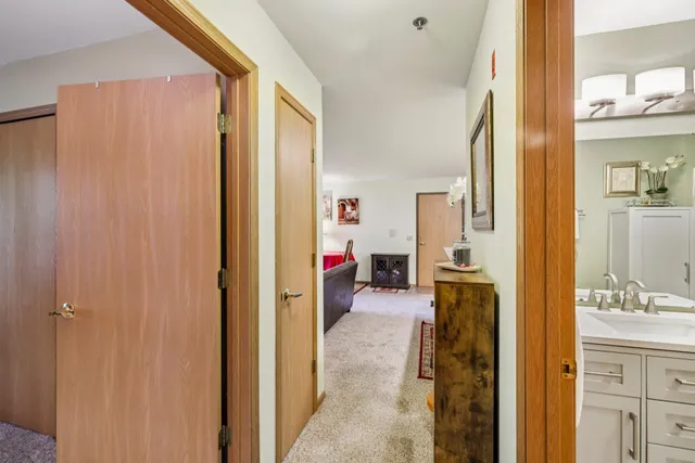 $197,900 | 201 Kearney Way, Unit 102, Waunakee, WI 53597