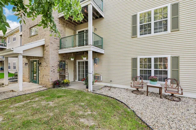 $197,900 | 201 Kearney Way, Unit 102, Waunakee, WI 53597