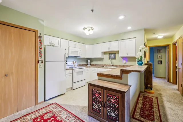 $197,900 | 201 Kearney Way, Unit 102, Waunakee, WI 53597