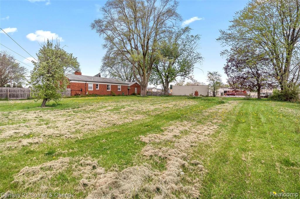 14136 Twelve Mile Road Warren, MI 48088 - Photo 24 of 24