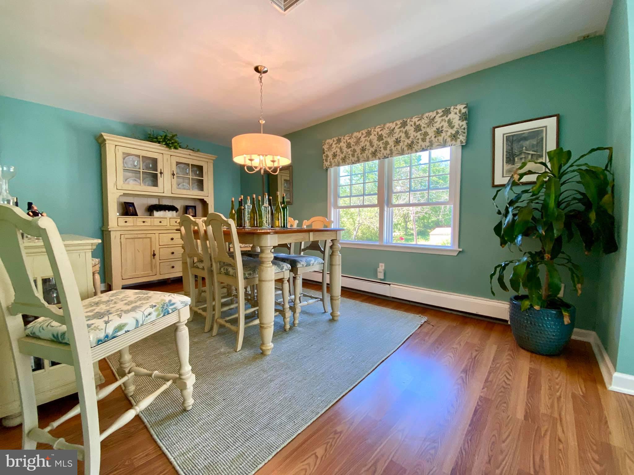 360 Marshall Road Downingtown, PA 19335 - Photo 13 of 32 dining room