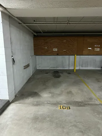 $199,900 | 321 Deerpath Drive, Unit 109, Schererville, IN 46375